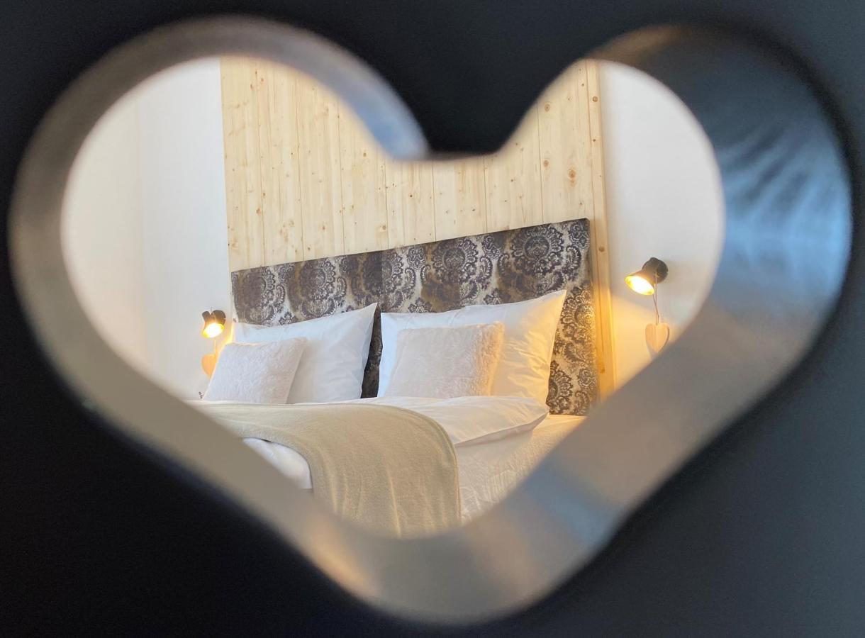 Alpine Chalet Aurora Dolomites ไลออน ภายนอก รูปภาพ